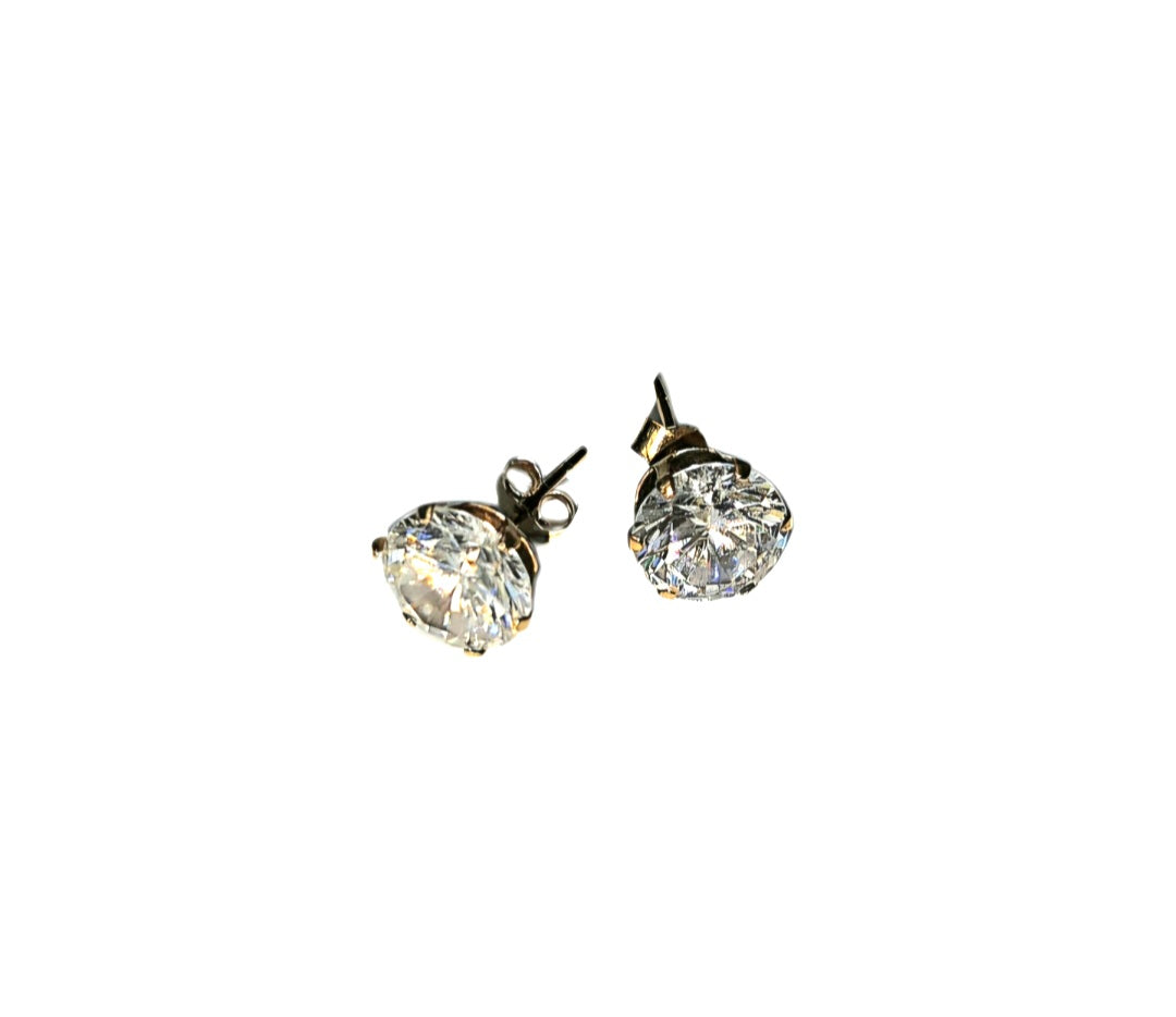 Classic Diamond Studs - Gold