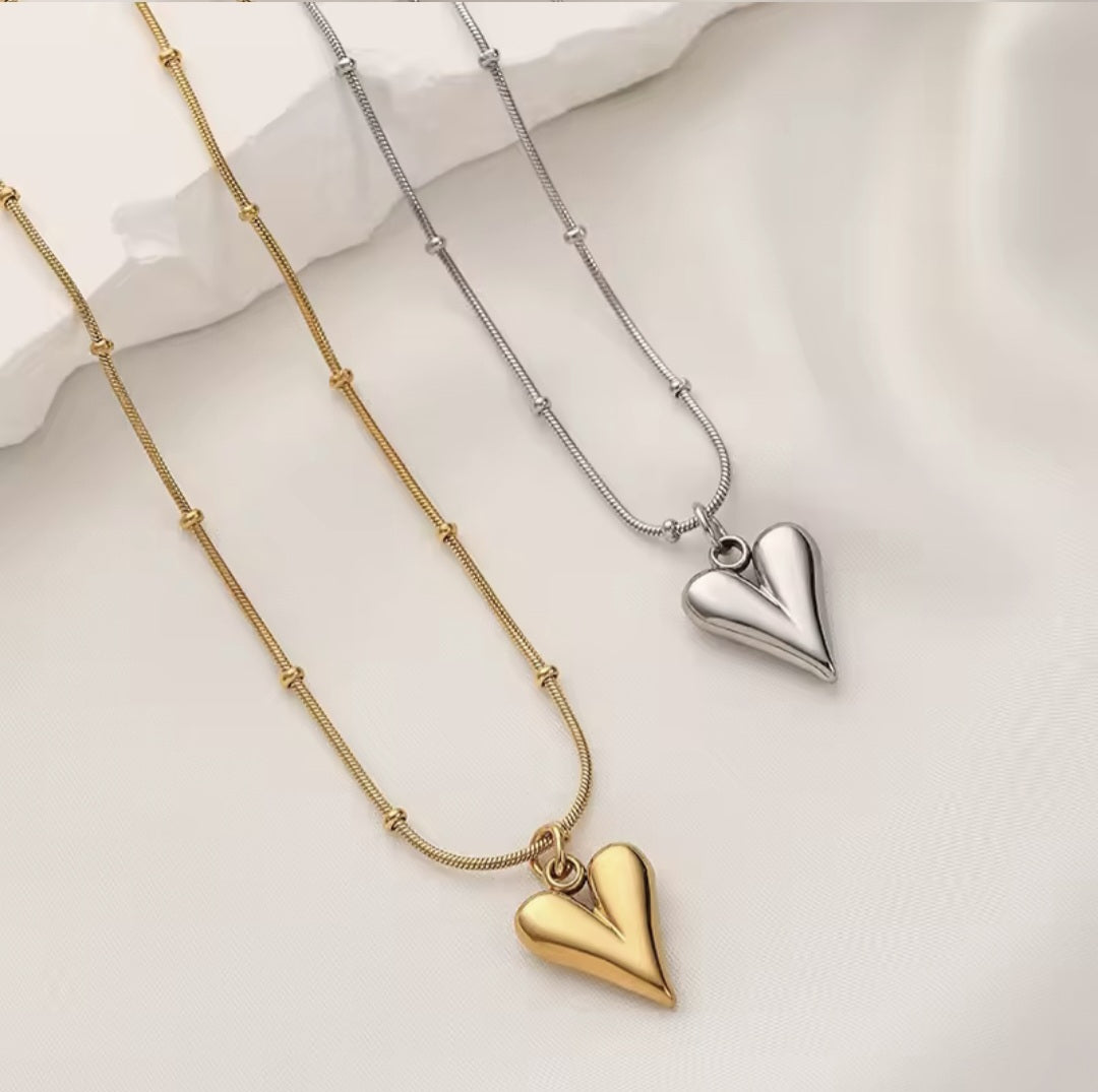 Halle Heart Necklace - Gold