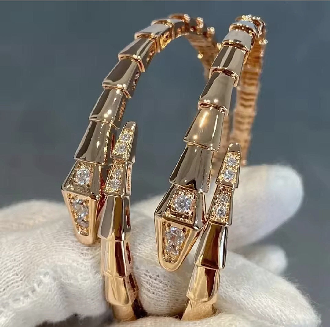 Serpent Bangle - Gold