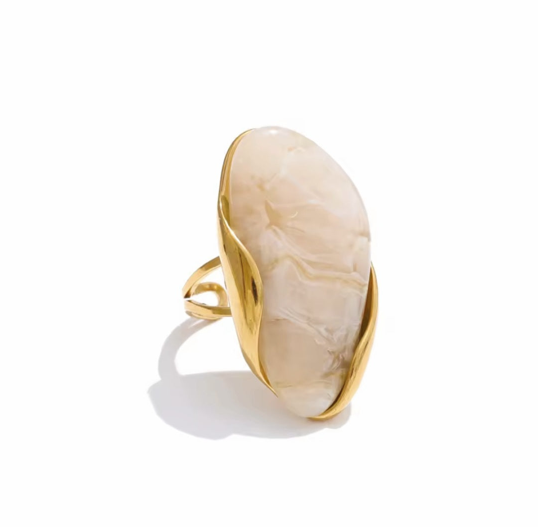 Maya Resin Ring - Gold