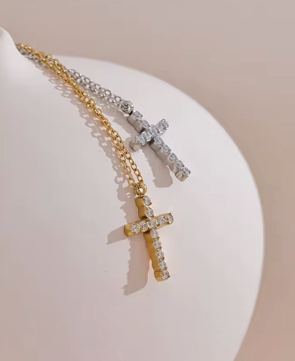 Cross Pendant Necklace - SILVER