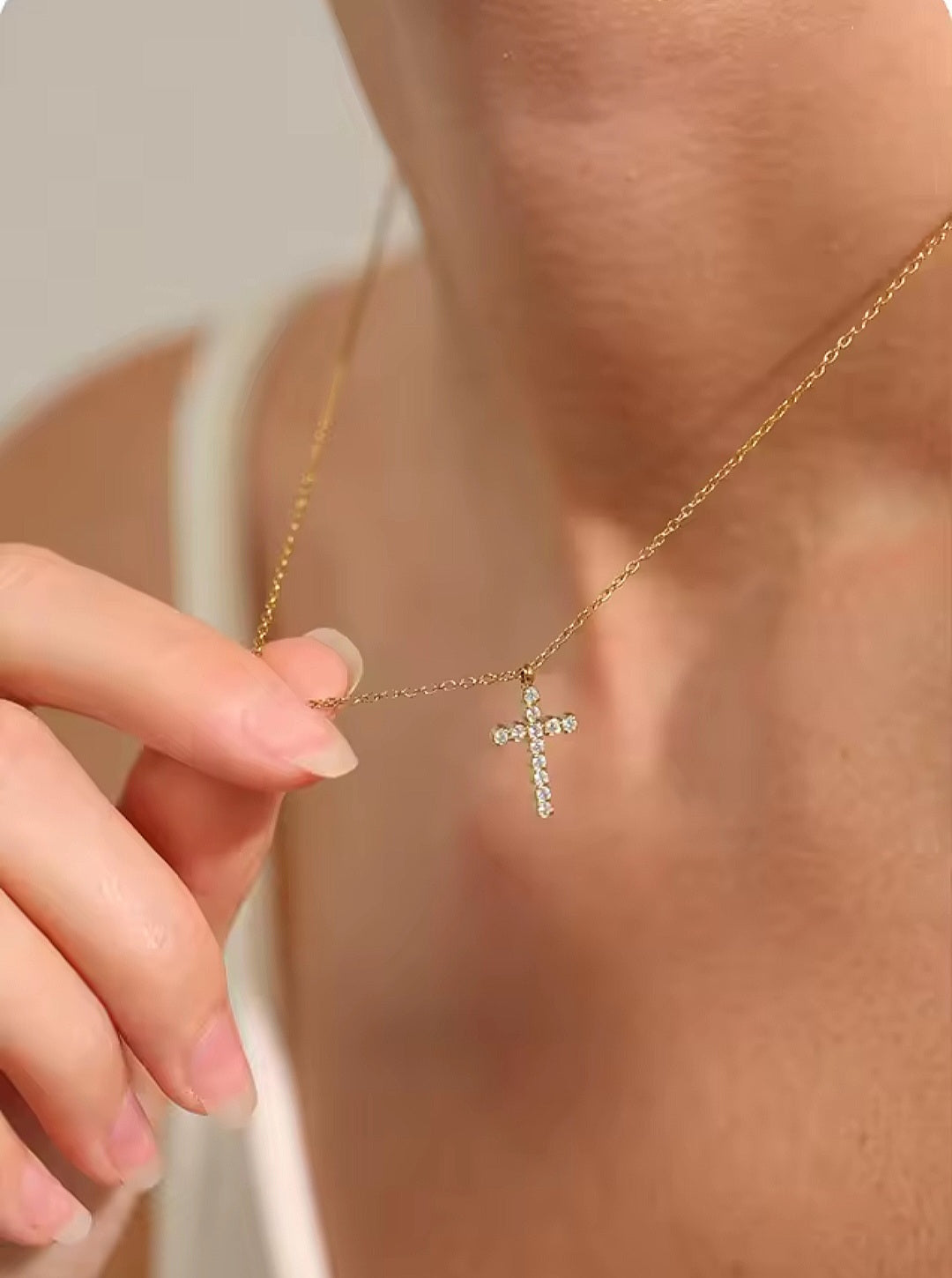 Cross Pendant Necklace - SILVER