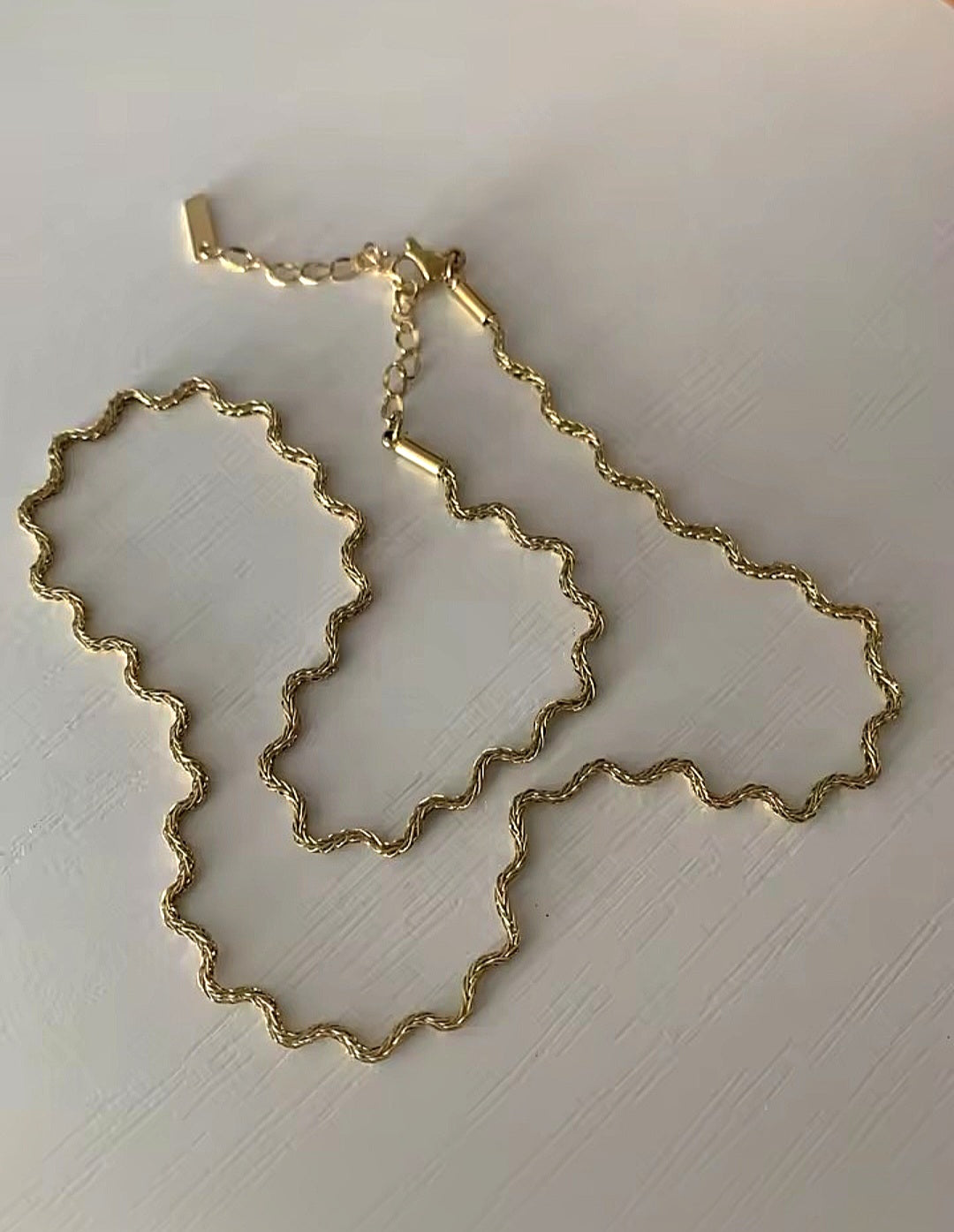 Narah Necklace - Gold