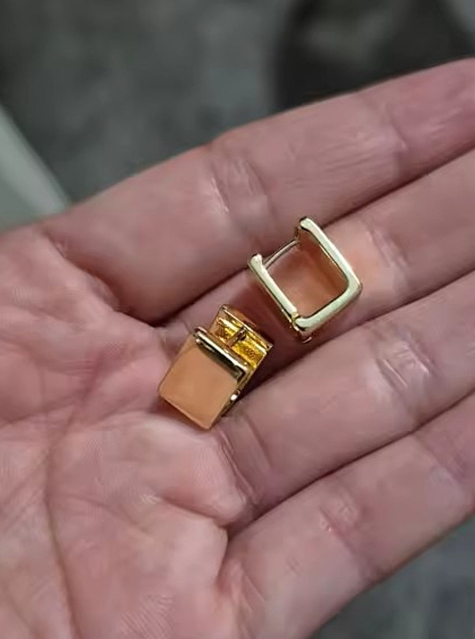 Square Huggie Earrings - Gold