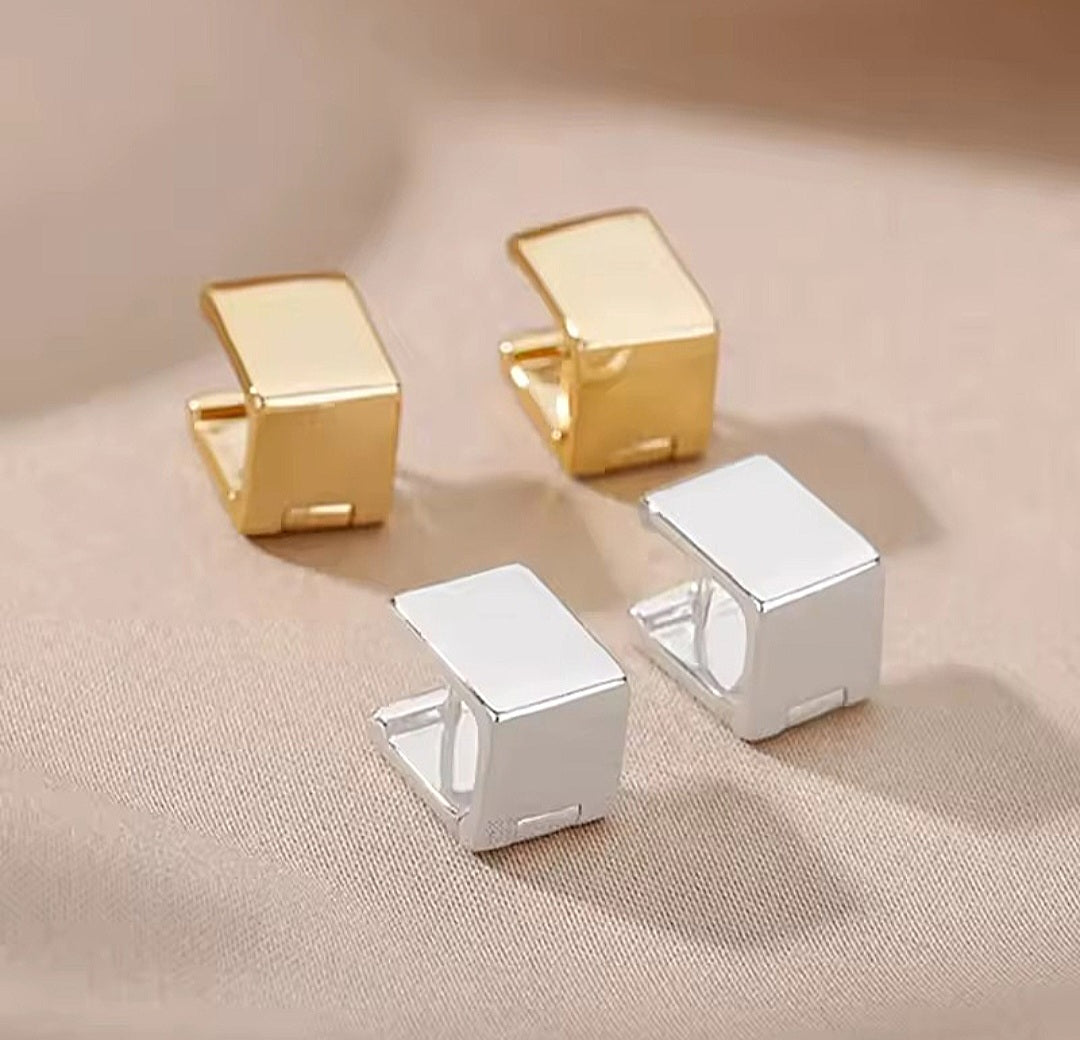 Square Huggie Earrings - Gold