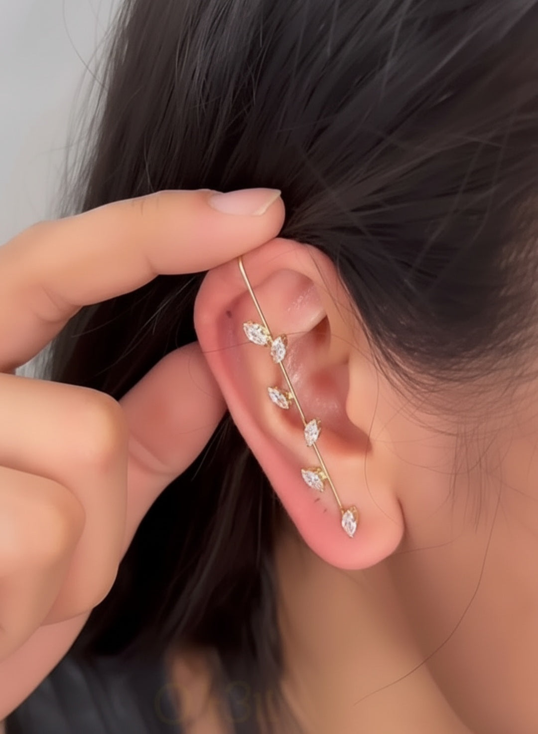 Roma Ear Pin - 18k Gold Plated
