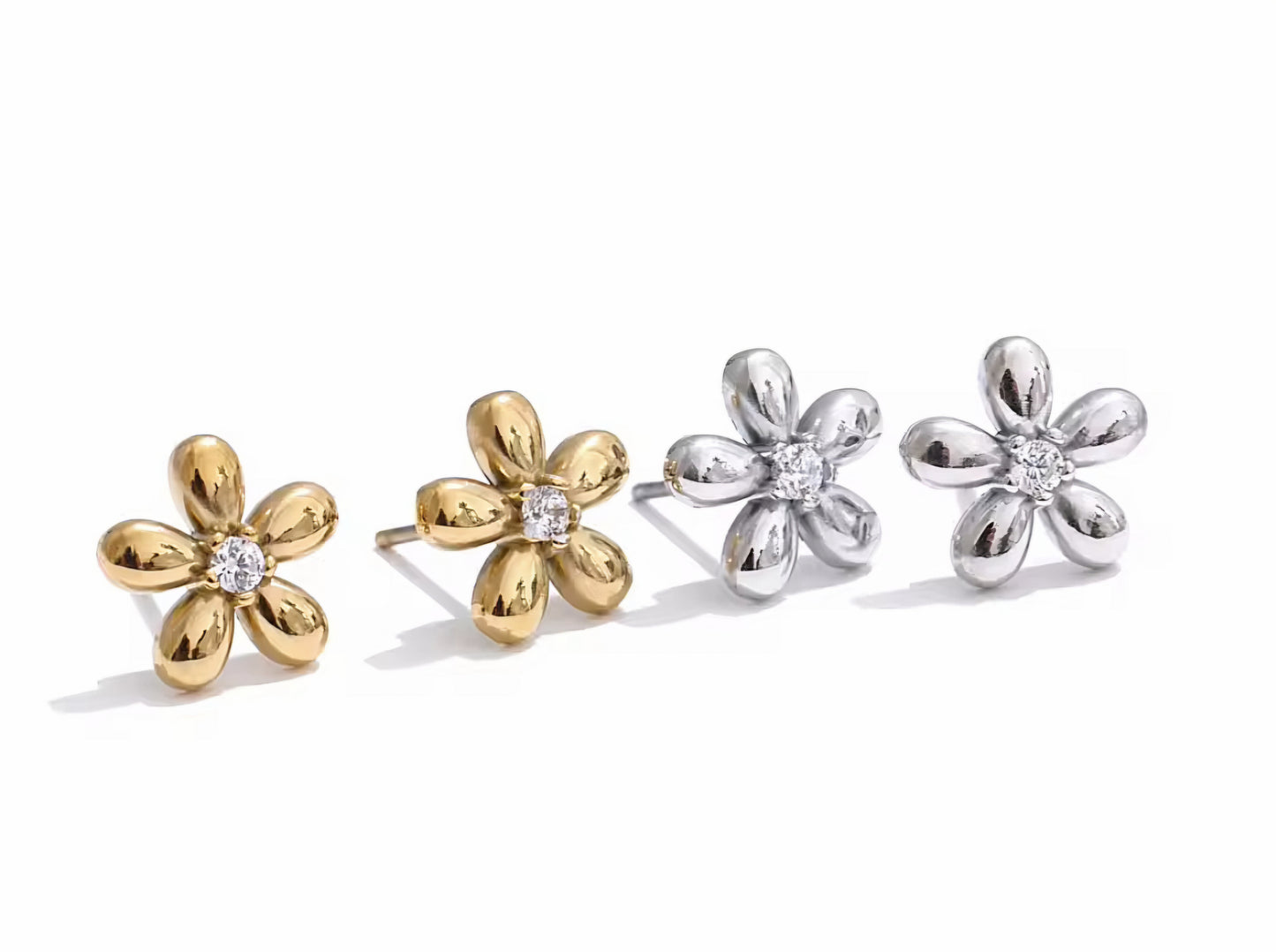 Ch3rm Flower Stud Earrings - GOLD/SILVER